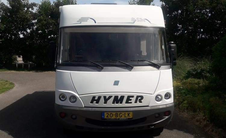 Beautiful 3-person Hymer