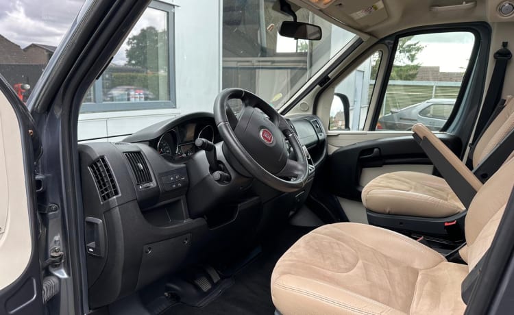 5p Fiat/Adria semi-integrated uit 2018