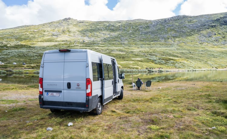 Patsy – 2p Fiat campervan uit 2020