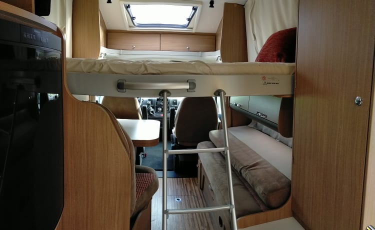 Bellissimo camper compatto ma spazioso ADRIA Matrix 590SG