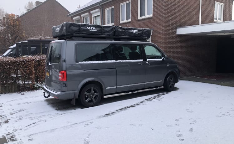 Easy rider  – VW Caravelle 4 Pers. Wohnmobil (2 x Dachzelt)