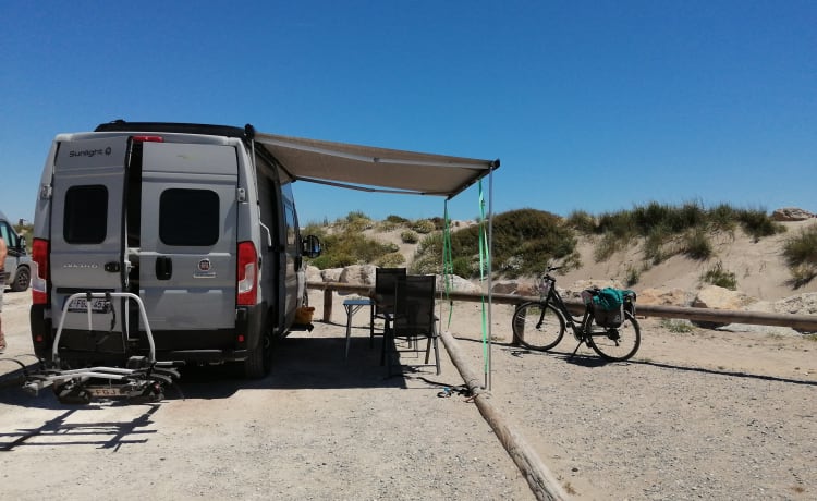 4 pers Sunlight camper van 2024 – Camping-car 4p Sunlight à partir de 2024
