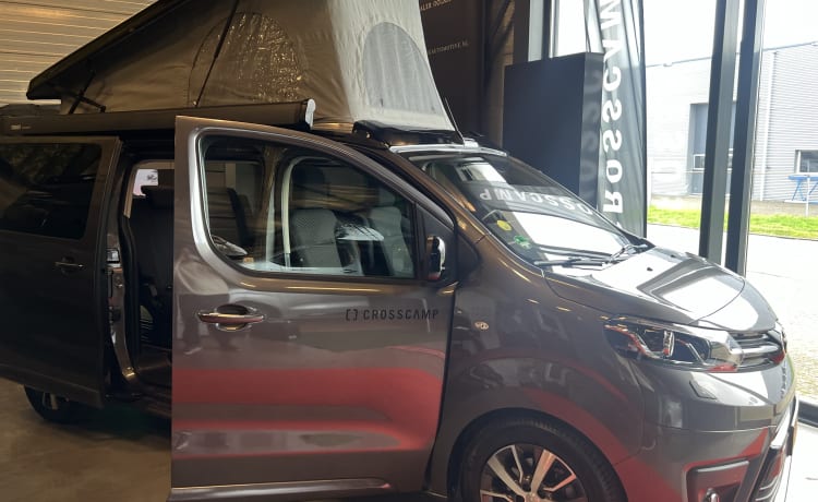 Crosscamp – 4p Toyota campervan from 2021