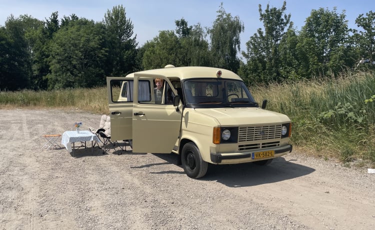 Unieke classic Ford Transit kampeerauto