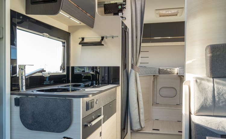 Chausson-2 – New semi-integrated with automatic transmission, fantastic layout