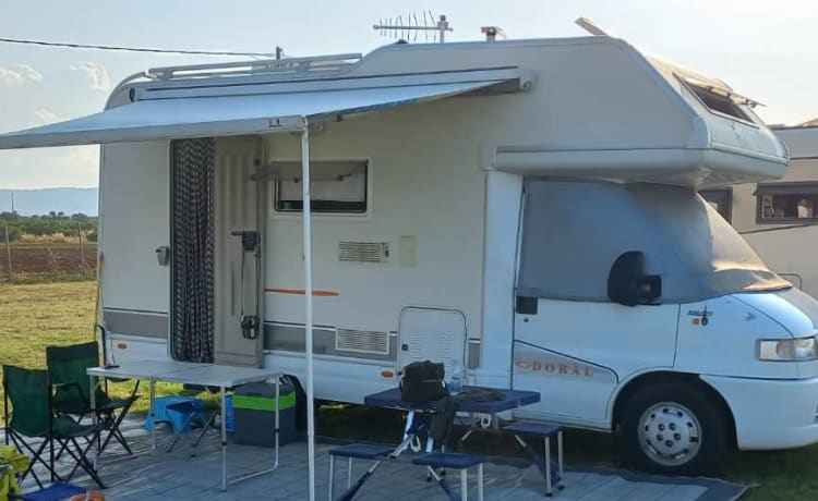 Elnagh Doral 105  (Bagus) – Rent a camper in Puglia with air conditioning