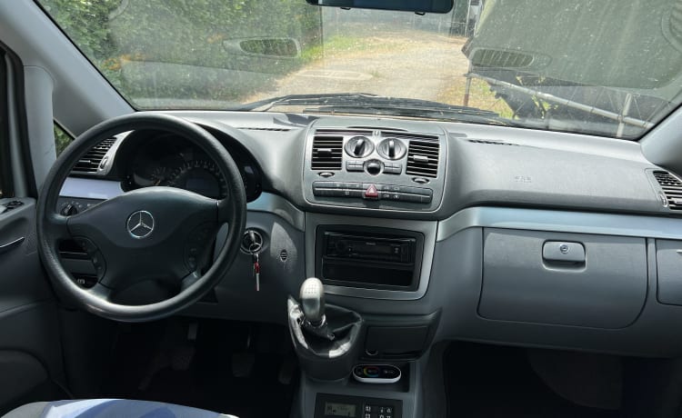 Blu – Mercedes Benz Viano Marco Polo 4 Sitze