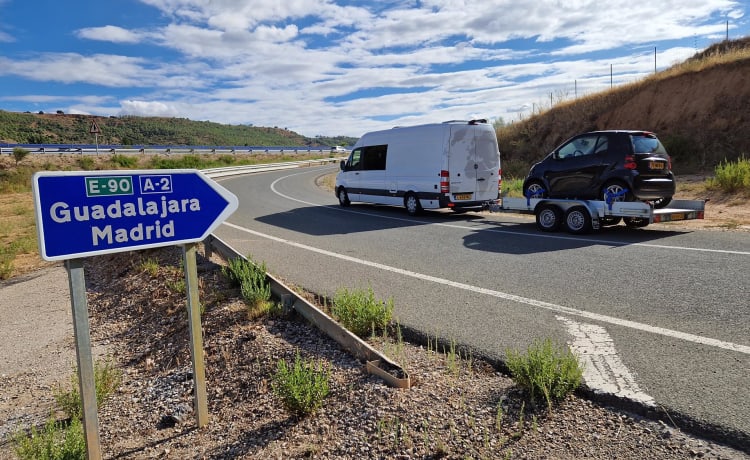 Sprinter XXL een heerlijke compacte camper met heel veel ruimte!