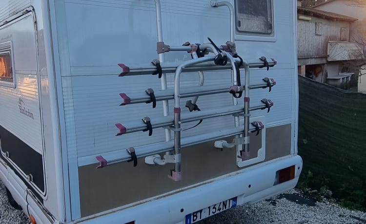 falcon – Fiat Camper Moncajo Dachboden - 7 Sitzplätze