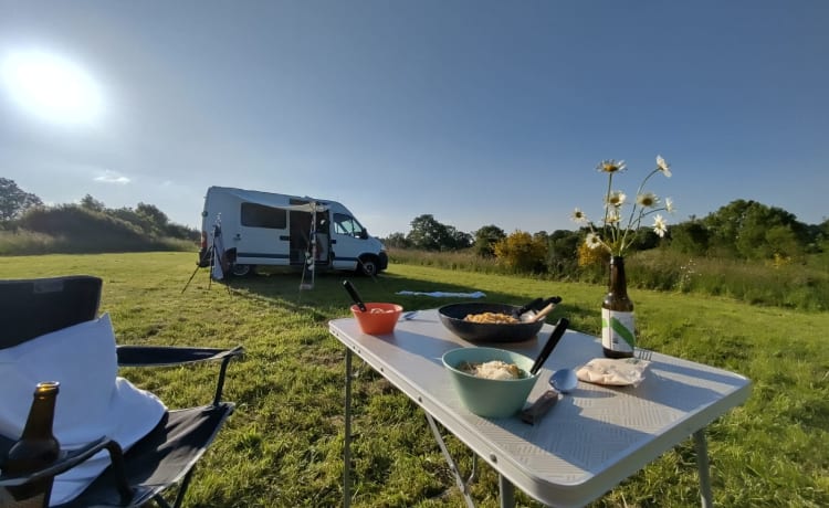 Bus appa – Gezellige zelfbouwcamper voor 2 personen est 2023