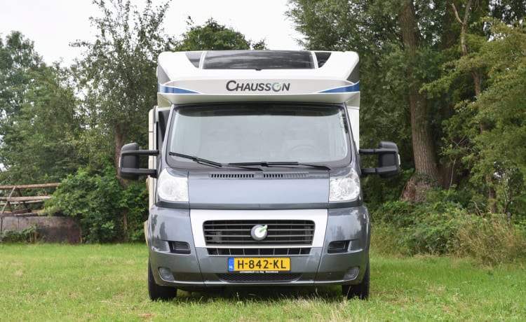 Goed uitgeruste 4 persoons camper