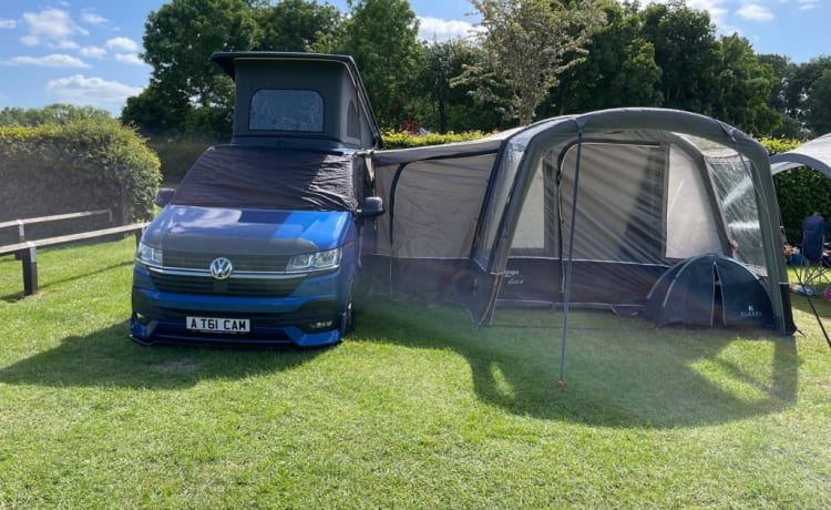 Bobby T – Luxury 4 berth Volkswagen T6.1 campervan. Head turner! 