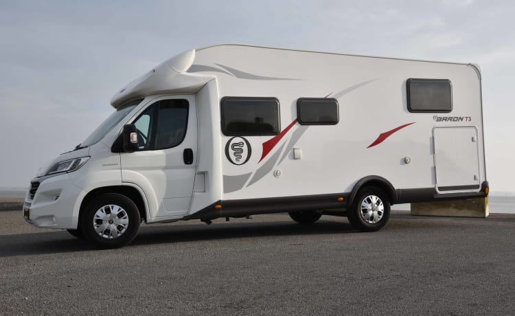 Luxury Elnagh Baron Camper 4 pers.