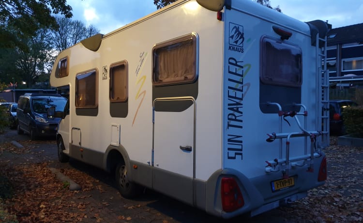 Mon ami – Beautiful spacious self-sufficient family camper with stand air conditioning and many options