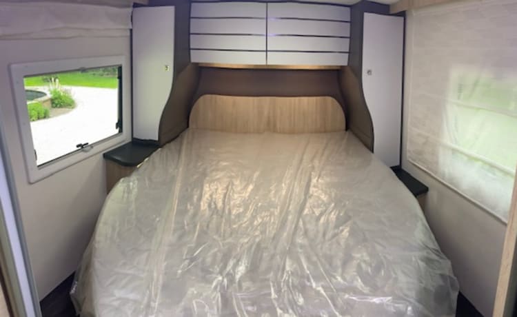 New Mobilhome with KING SIZE bed.