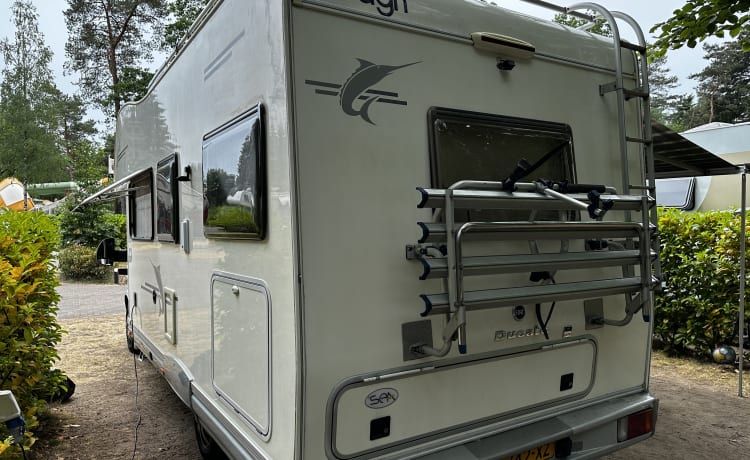 Camping-car confortable et complet pour 5 personnes