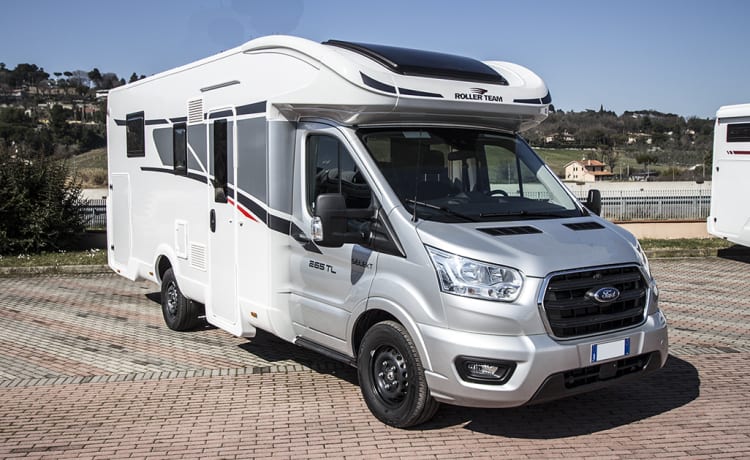 Zefiro 265TL – Camper Semintegrale 4 posti Roller Team Zefiro 265TL - 7,40 mt.