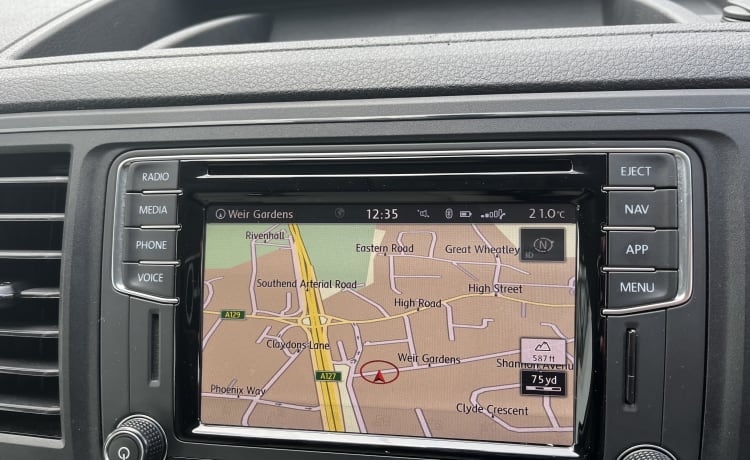 4-persoons VW-camper uit 2019, navigatiesysteem, volledig leer, luifel