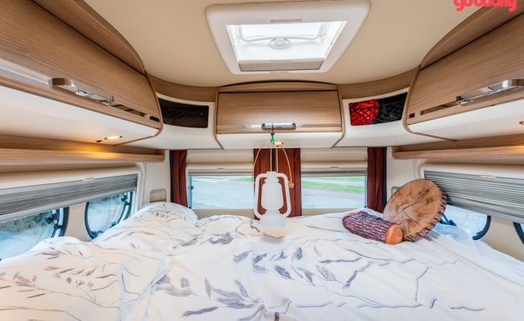 Bus camper Malibu 600 DB GT in perfette condizioni per 2 persone (Sdam)