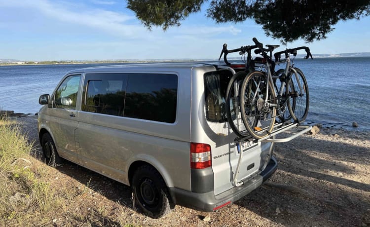 Nova – Expérience tout simplement. Apprenez à aimer le camping avec notre VW t5.