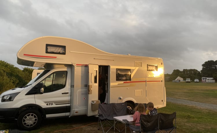 6 berth Roller Team Zafiro 675 Motorhome