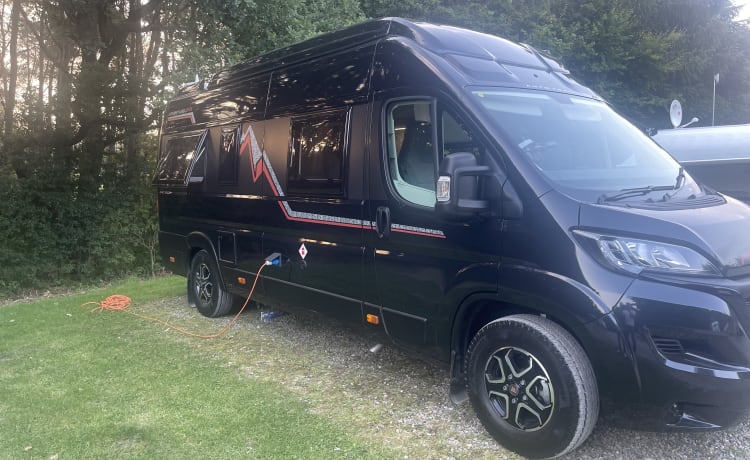 BOO – 2024 Auto-Trail Adventure 65, 4 berth, Automatic, Pop Top