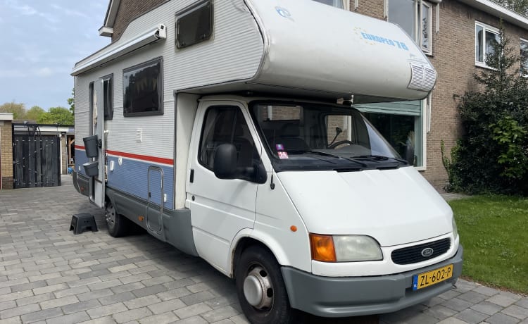 Ford Transit, Alkoven und Etagenbett von 1999