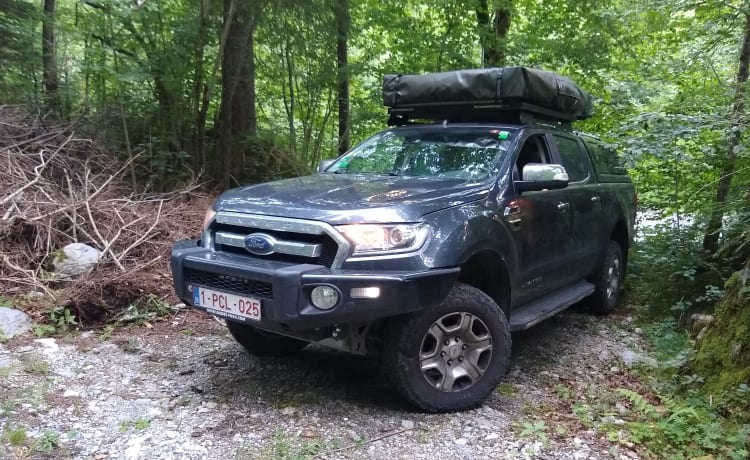 Ford Ranger met daktent voor 3 tot 4 personen