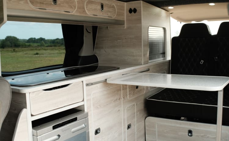 Mae – The 2-Berth Campervan