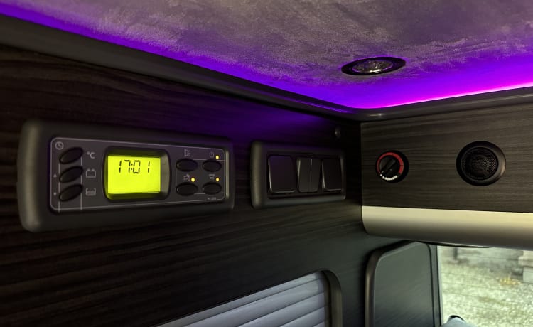 Barry – 4-Bett-Volkswagen-Campervan von 2014