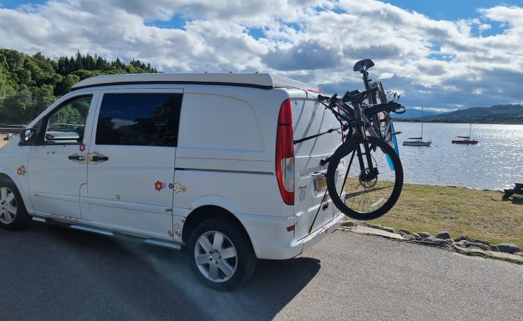 FreeDom – Mercedes-Benz Wohnmobil mit 2 Schlafplätzen