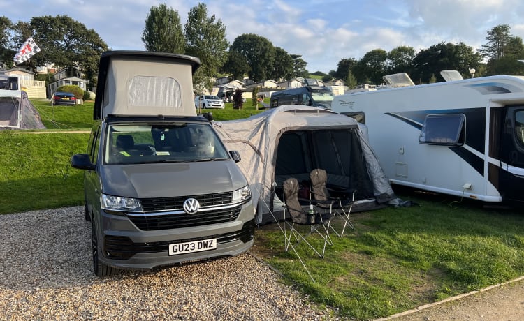 Molly – 4 berth Volkswagen campervan from 2023