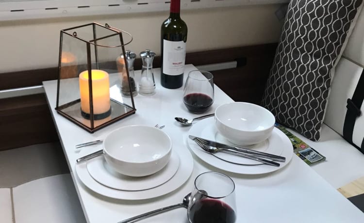 Jaggy Thistle – Jaggy Thistle Motorhome Hire no additional costs