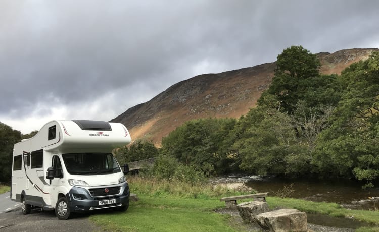 Jaggy Thistle – Jaggy Thistle Motorhome Hire no additional costs