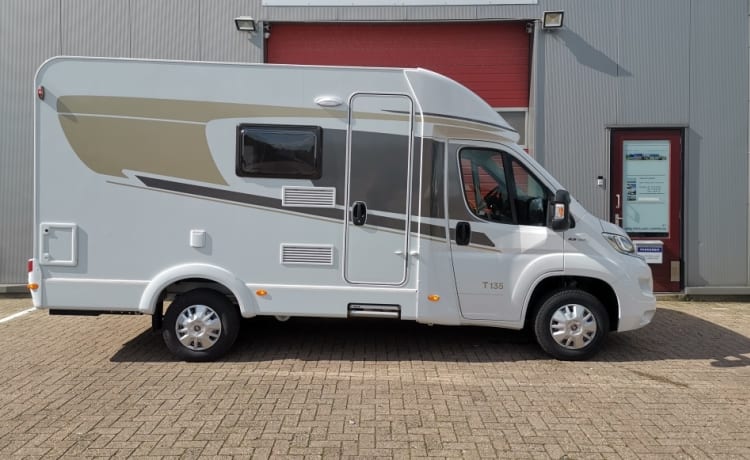 E Type Compacte Nieuwe Camper Met Automaat Model 2020 56