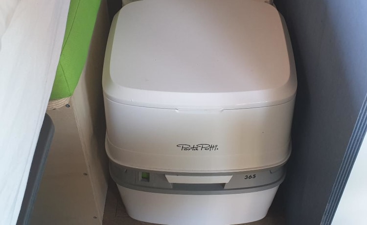 IZI Camper – Back to Basic with a CamperBus, the ultimate feeling of FREEDOM !!!