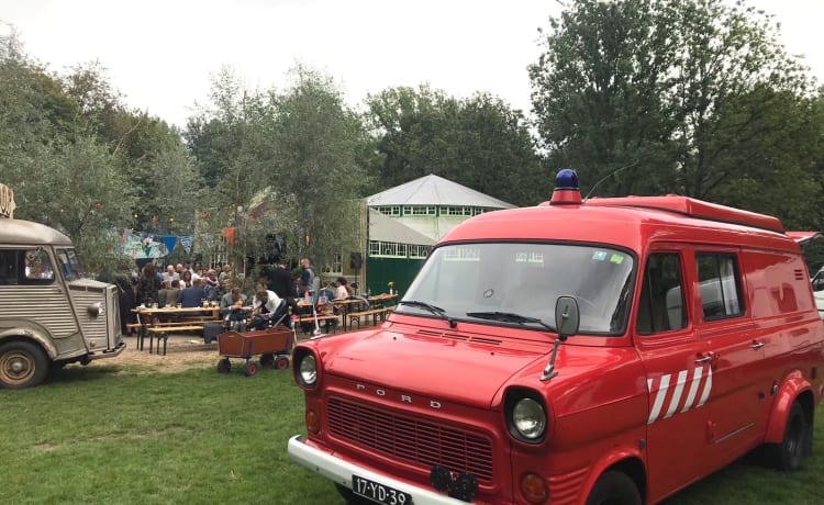 Oldtimer Brandweerwagen Camper – Fire truck 39 from €133.00 p.d. - Goboony