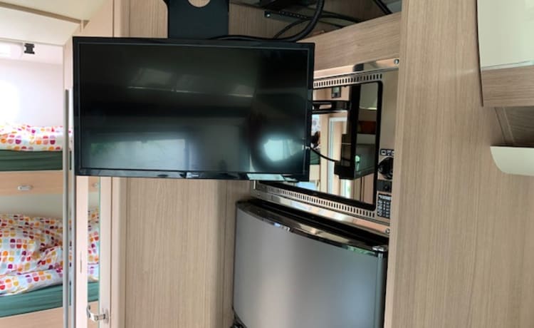 Jumbo – Family Luxury - Glamping su ruote 2020 6 Camper Classe A Nascita