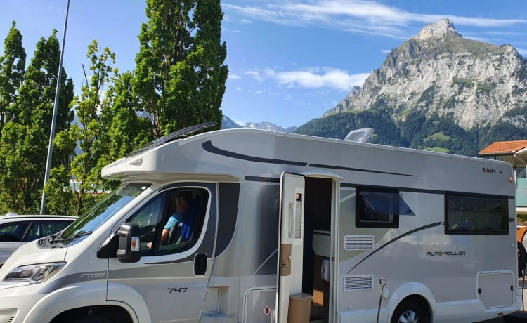 Baker's – 2020 Rollerteam 747, luxe 6-persoons camper