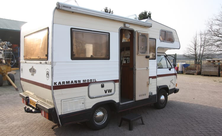 VW T3 Karmann Gipsy 1.9 petrol boxer restyled from €85 p.d