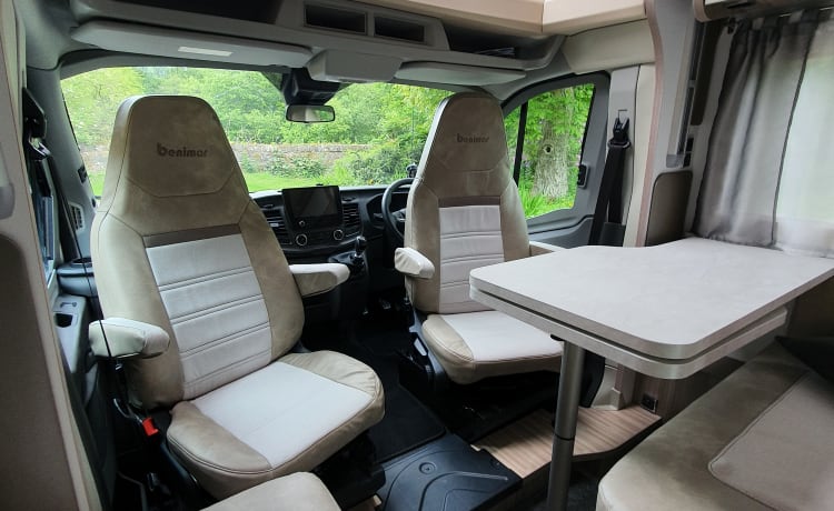 Luxury 4 Berth Motorhome for hire - Ideally located in Central Scotland 