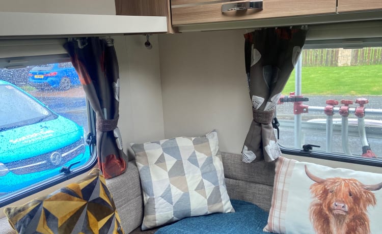 6 berth Swift Escape