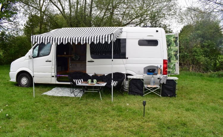 Temptation travel – 3-persoons Volkswagen campervan uit 2015