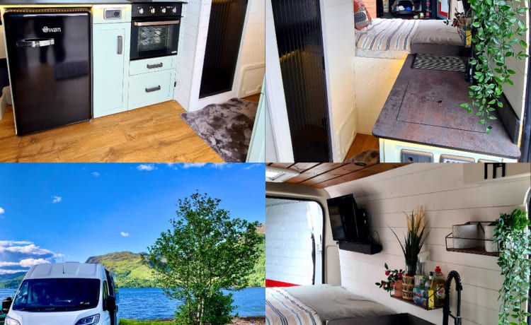 Glen – 2 berth Citroën Relay L3H2 converted campervan with shower/toilet N500CCO