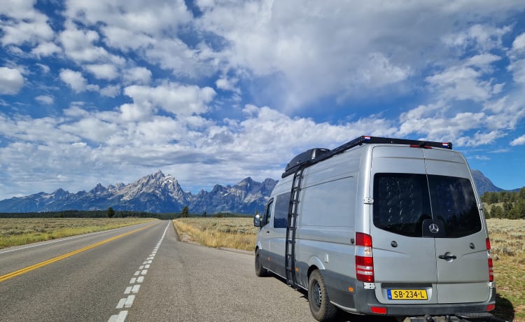 5p Mercedes-Benz Bus aus dem Jahr 2012