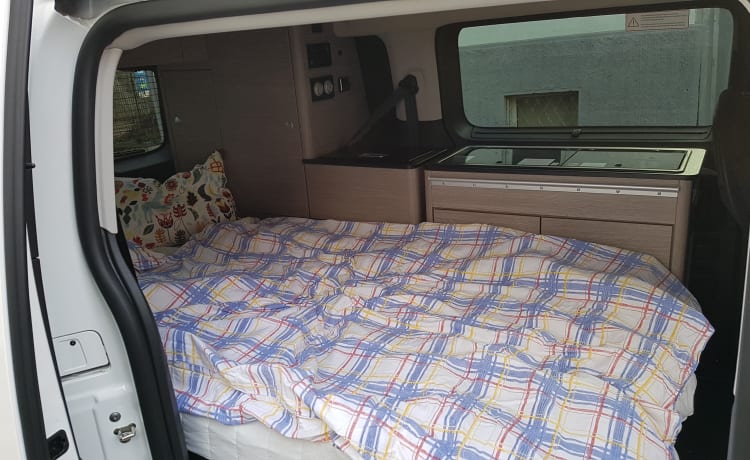 Der Campster – geweldige bus met 4 bedden of 5 zitplaatsen - alles wat je nodig hebt ;-)!