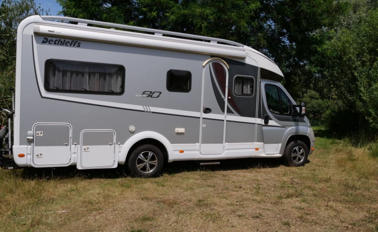 3p Dethleffs T 6700 half integral, from 2012