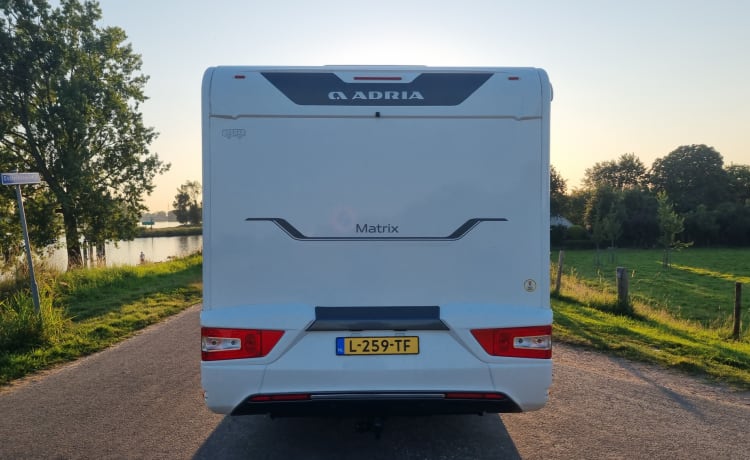 Bolser – 4p Adria Matrix 670 SC Plus from 2021