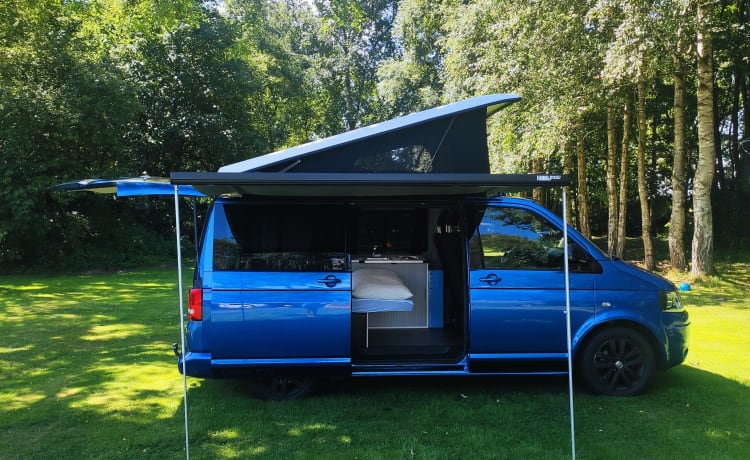 Camping-car Volkswagen T5 robuste pour 2 à 4 personnes