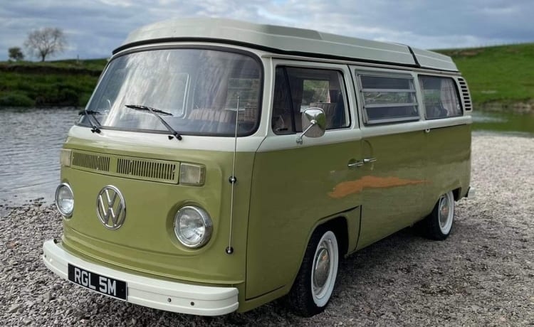 1973 Volkswagen Camper T2 Devon Bay 